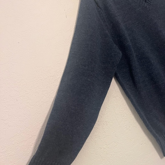 Sweater - Picture 5 of 7